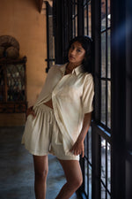 Load image into Gallery viewer, Off White Linen Beach Shirt
