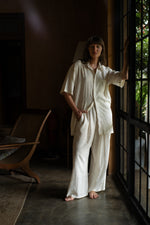 Load image into Gallery viewer, Off White Linen Trousers
