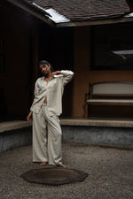 Load image into Gallery viewer, Off White Linen Long Sleeve Shirt
